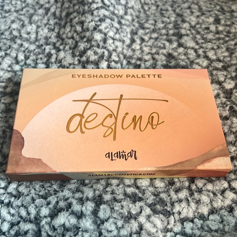 Makeup NEW Alamar Destino Eyeshadow Palette- gorgeous colors
